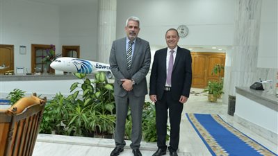 نائب رئيس IATA للشرق الأوسط يزور مصر للطيران ويناقش أهم تحديات القطاع 