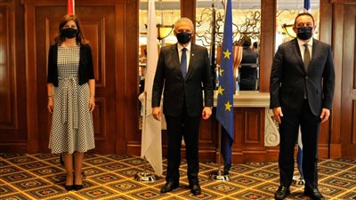 وزيرة الهجرة تتابع الترتيبات النهائية للنسخة الشبابية من المبادرة الرئاسية 