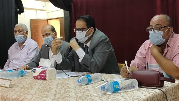 جانب من اجتماع وكيل