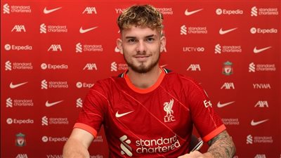 ليفربول يعلن تجديد عقد لاعبه هارفي إيليوت