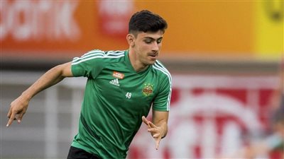 برشلونة يستعير نجم رابيد فيينا الشاب