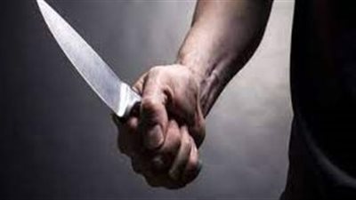 مريض نفسي يعتدي على زوجته بـ 4 طعنات بقرية بلانة في أسوان