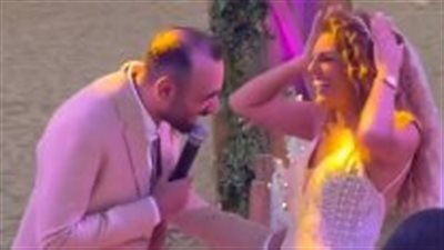 عمرو سلامة يستعين بجملة أحمد خالد توفيق بزفافه: 