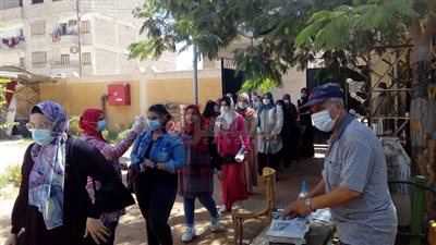6 صور ترصد لحظة دخول طلاب الثانوية العامة لجان الامتحانات بسوهاج