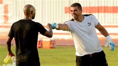 البرازيلي أوليفيرا يتواصل مع حارس الزمالك