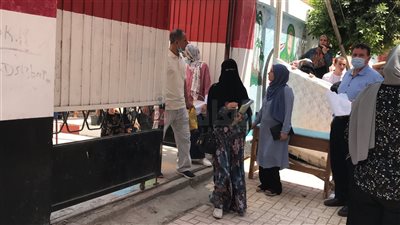 برلماني: طلب إحاطة لوزير التعليم بعد تفتيش طالبات الثانوية العامة بأماكن حساسة