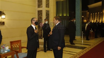  محمد أبو العينين يؤدي واجب العزاء في الراحلة جيهان السادات (صور)