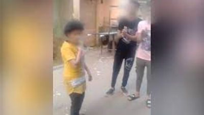 استغلوا مرضه واعتدوا عليه.. تفاصيل التحقيقات مع المتهمين بالتنمر على طفل من ذوي الهمم