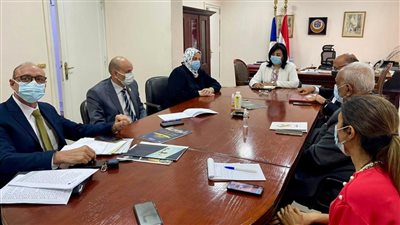 نائب وزير السياحة تبحث تنقيح قاعدة بيانات المرشدين السياحيين قبل إجراء انتخابات النقابة