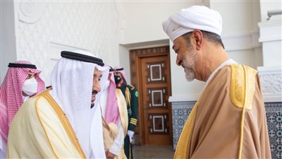توقيع مذكرة تفاهم بين الملك سلمان والسلطان هيثم لتأسيس مجلس التنسيق السعودي العُماني (صور)
