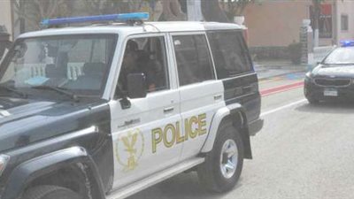 عثروا على 10 آلاف جنيه.. أمن مطروح يكرم طالبتين لأمانتهما في رد مبلغ مالي