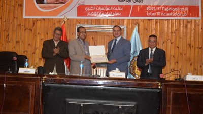 جامعة سوهاج تعلن الفائزين بجائزة التميز المؤسسي.. وتمنحهم مبالغ مالية بقيمة 64 ألف جنيه