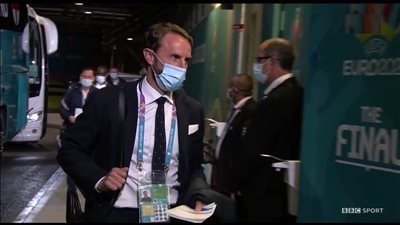 وصول منتخب إنجلترا إلى ملعب ويمبلي