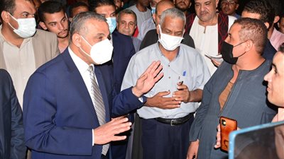 محافظ سوهاج يتفقد آثار حريق معرض طهطا ويوجه بسرعة حصر المتضررين وصرف التعويضات المقررة