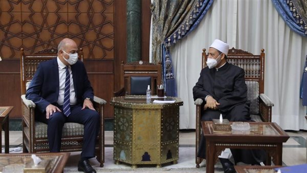 شيخ الأزهر يستقبل