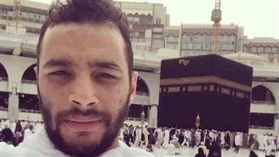 صديق كريم صبري يدعو له من داخل الحرم المكي بعد وفاته (فيديو)