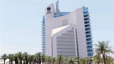 الكويت تتسلم أول شحنة غاز مسال من قطر