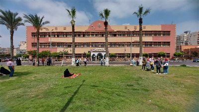 طلاب الثانوية العامة ببورسعيد عن امتحان اللغة الفرنسية: 