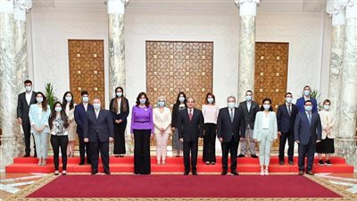 السيسي: مبادرة إحياء الجذور رسالة مودة من مصر لكل من عاش على أرضها 