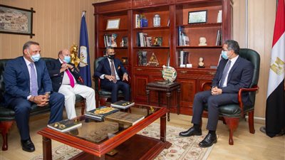 وزير السياحة يستقبل الرئيس التنفيذي لشركة ماريوت الدولية لمناقشة القطاع الفندقي