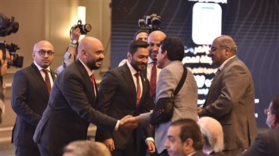 وزير الرياضة يحضر مؤتمر البعثة المصرية المشارك في طوكيو مصابًا (فيديو)
