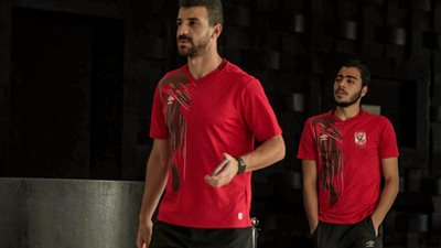 محمود متولي يواصل تدريباته المنفردة على هامش مران الأهلي 