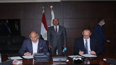 وزير النقل يشهد توقيع بروتوكول تعاون مع شركات المقاولات لإدارة وتشغيل السكة الحديد