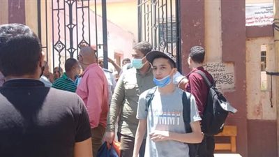 طلاب الثانوية العامة بسوهاج عن امتحان الجغرافيا: 