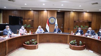 بروتوكول تعاون بين البيئة والبترول لتحديد ضوابط البحث والاستخراج والتعدين