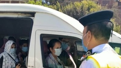 لعدم ارتدائهم الكمامات الواقية.. ضبط 7611 شخصًا وتحرير أكثر من 600 مخالفة بالمحافظات