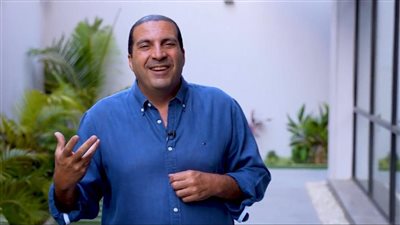 عمرو خالد يكشف علاقة الرضا بمناسك الحج والوصول للسعادة (فيديو)