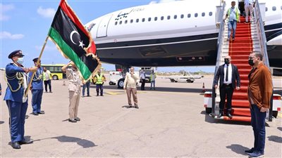 الحكومة الليبية: لن تبقى قوة أجنبية في بلادنا.. وسنجعل الانتخابات واقعًا