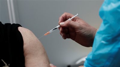 بريطانيا: تطعيم 35 مليون طالب بلقاح الأنفلونزا وسط مخاوف من 