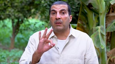 عمرو خالد يكشف العلاقة بين منزلة العبودية ومناسك الطواف والرجم في الحج (فيديو)