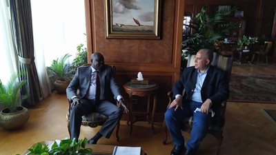 وزير الري يستقبل نظيره الجنوب سوداني لبحث العلاقات المشتركة