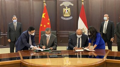 تضمنت سد النهضة.. تفاصيل مباحثات وزير الخارجية ونظيره الصيني بالعلمين (صور)