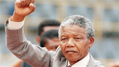 نيلسون مانديلا.. من الخيانة العظمى إلى زعامة البلاد