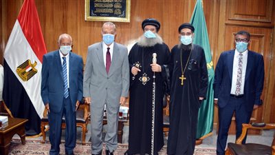 محافظ القليوبية يستقبل وفد كنيسة الخصوص القبطية للتهنئة بعيد الأضحى المبارك