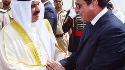 الرئيس السيسي وملك البحرين يتبادلان التهنئة بعيد الأضحى 