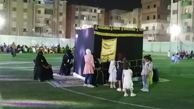 تزامنًا مع وقفة عرفات.. أطفال وسيدات يطوفون حول مُجسم كعبة بالفيوم والأهالي يكشفون التفاصيل (فيديو)