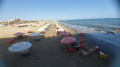 شاطئ بورسعيد خالٍ من المصطافين في عيد الأضحى (صور وفيديو) 