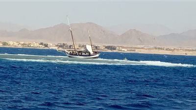 القوات البحرية تنقذ يختا شراعيا سويسريا على متنه 10 أفراد من جنسيات مختلفة