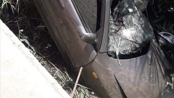 انقلاب سيارة بمصرف