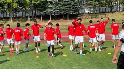 شوقي غريب يحفز لاعبي المنتخب الأولمبي قبل مواجهة إسبانيا