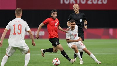 داني سيبايوس ينشر صورة لقدمه بعد تدخل طاهر محمد طاهر