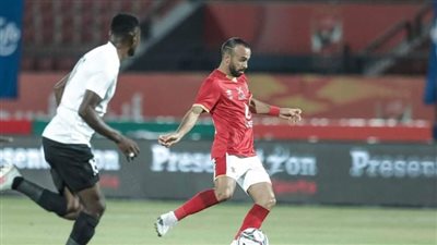 صور من الشوط الأول لمباراة الأهلي والبنك الأهلي