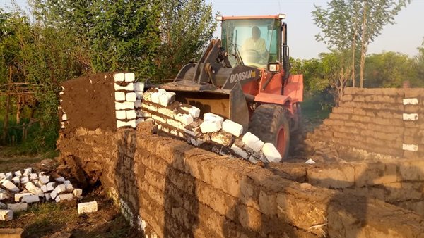 جانب من أعمال الإزالة