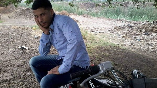 الشاب مصطفى 