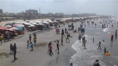 حدائق وشواطئ بورسعيد تشهد إقبالًا كثيفًا في رابع أيام عيد الأضحى