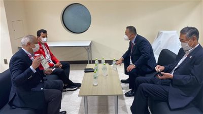وزير الرياضة يلتقي رئيس اللجنة الأولمبية اليابانية لبحث التعاون المشترك